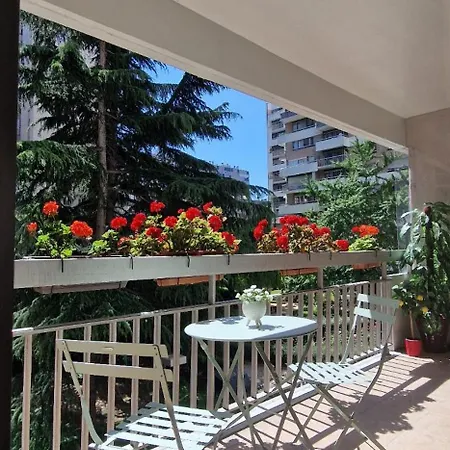Parisien Et Familial De 90m2 Appartamento *